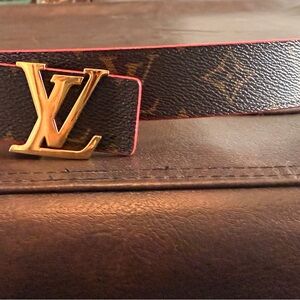 Louis Vuitton Reversible belt